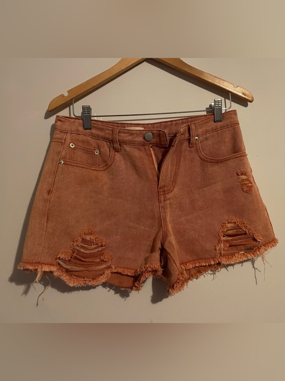 ✨ POL | Distressed Denim Shorts